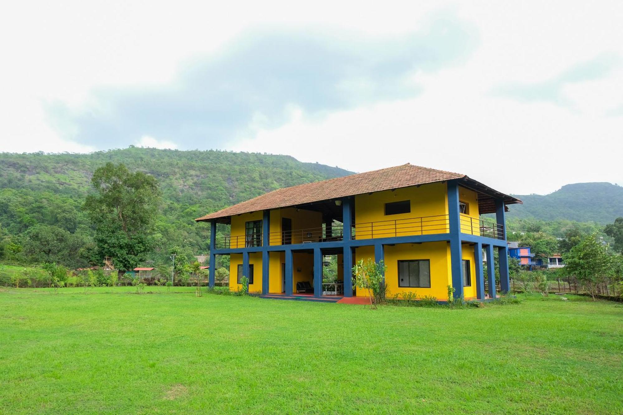 Villa King'S Landing Karjat Exterior foto